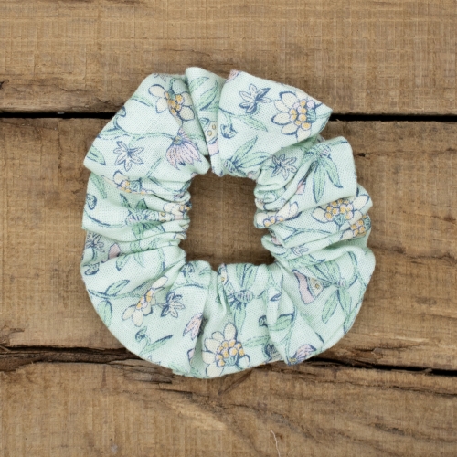 Chouchou vert menthe fleuri – accessoire cheveux fait main Petit Fripon