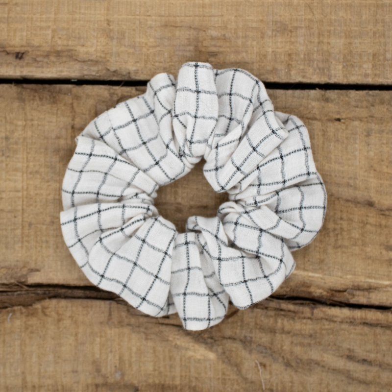 Chouchou beige à carreaux bleu marine – accessoire cheveux Petit Fripon