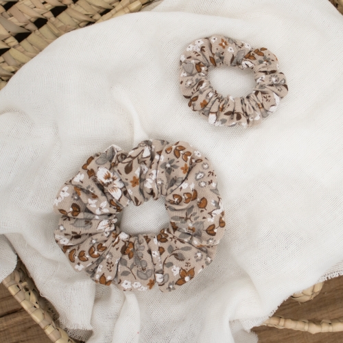 Chouchou taupe à fleurs automnales blanches et marron – Petit Fripon fait main