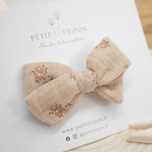 Nœud petites fleurs roses sur double gaze gris beige