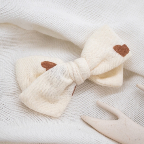 Nœud écru cœurs marrons