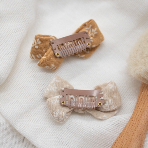 Duo de barrettes anti-glisse caramel beige à feuillage écru